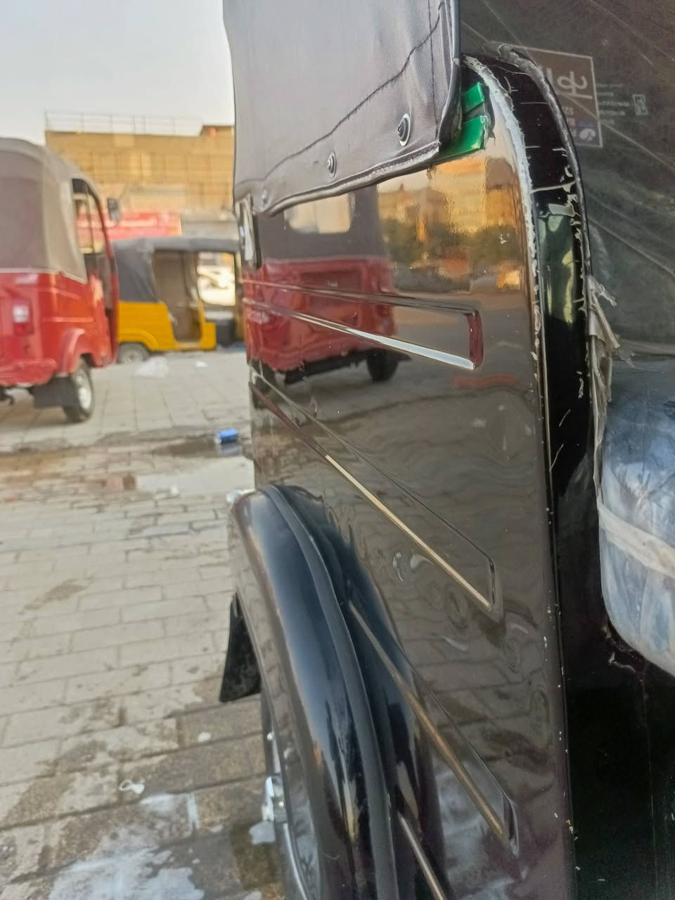 وينهم عشاق التفاصيل 
السلام عليكم تكتك مديل 20 شهر 12 

تكتك ما متعوبه مال بيت المحرك مكفول والكشر يخبل 
لا بيهه خياس ولا معمره وكل نقص مابيهه
رقم وسنويه 
عنوانهه بغداد حي النصر
السعر (8000000$) ثمن ملاين 
هـــ
***********
