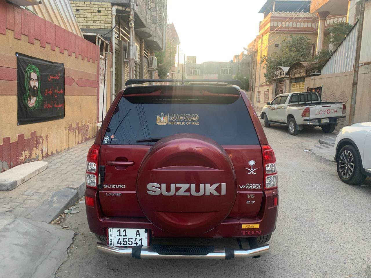 سازوكي فيتارا  موديل ٢٠٠٨ جاهزة بمعنى الكلمة من كلشي رقم بغداد الجديد باسمي سنوية لغاية ٢٠٣٠ وارد امريكا حادثها فقط ربع جاملغ امامي ايسر بدون دواخل والبنيد مصبوغ عندي اثر جراد فقط السيارة فتحة سقف كشنات هيتر بصمة أبواب عدد ٣ محرك ٦ سلندر ٢٧٠٠ جديد حدادية جديدة تبريد منظومة جديدة تخم تاير جديد قبل شهر مشدود باتري قبل شهرين مشدودالاضافات على السيارة دوس داخلية ترحيب جنح خلفي على الصندوق درع امامي درع خلفي دوس جانبية شاشة مع كامرة خلفية كصة بنيد امامية السعر المطلوب ٨٥ والسيارة صار عندي ٣سنوات سبب البيع عندي بناء الاتصال ع الهاتف *********** السيارة موجودة في البصرة Singapore
