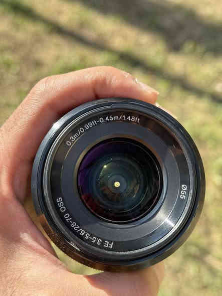 السلام عليكم 
عدسة سوني 28-70
الفتحة متغيرة 
النضافة مثل مموضح بالصور 95‎%‎ 
مراوس بعدسة 50mm سوني
او للبيع 
السعر :325 الف 
المكان :بغداد
الرقم: *********** واتساب او اتصال
