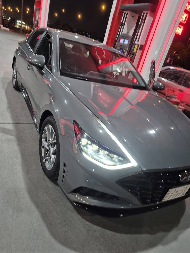 سوناتا 2023 SEL
دخول جديد بعدها كاتي مؤقت تترقم اربيل 
مواصفات SEL 
بصمة وتشغيل عن بعد 
كشنات كهرباء وتدفئة كشنات 
رادارات امامي وجانبي 
تحديد مسار وقيادة ذاتية 
نقطة عمياء 
مكينة 2500 
ضرر سطحي خفيف بدون اي دواخل
 بدون ايرباك جاملغ صبغ ونص البنيد صبغ 
مكان السيارة بغداد حي الجهاد 
السعر 166 واذا تريد مرقم ضيف عليها 12 
*********** 
*********** بغداد, العراق
