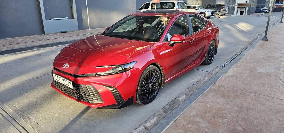 كامري 2025 se بلاس
وارد امريكي حادثها باب السائق والخلفي بدون ايرباك ماشيه 30  mi
سلايد شاشه كبيره جلد كرسي السائق كهرباء 
تدفئه ستيرن تدفئه مقاعد السعر 25000$ 
العنوان حي الجامعه
للاستفسار ***********
