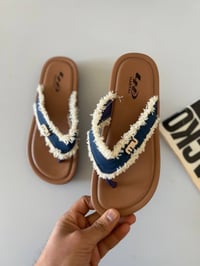 سلبر كشخه • مقاسات ٣٧-٤١ • كمية قليلة