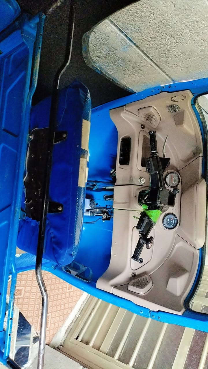 سلام عليكم   بيع تكتوك            بغداد مدينه صدر  حي كوفه        سعر 9.250            رقم ***********
