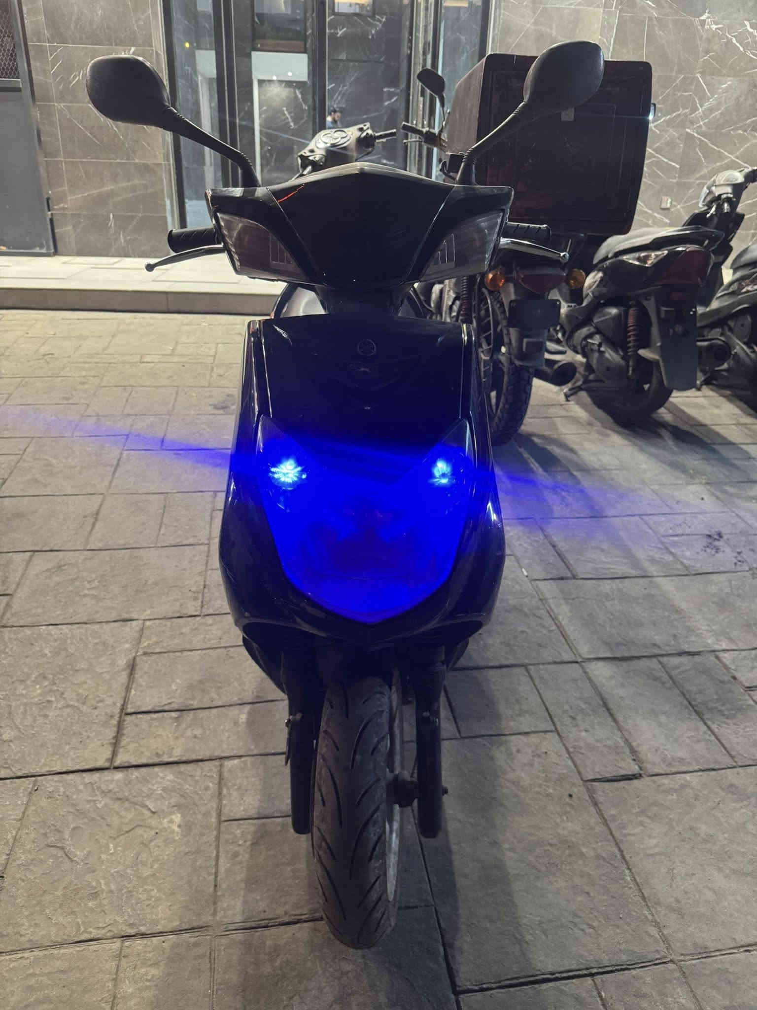 سكنس فحل ١٤٠ .. دراجة نظيفة وبحالة جيدة .. كما موضحة في الصور .. محرك نظيف ونشط جدًا .. الدراجة مداريها دهن ممتاز وبانزين مُحسن ..زوج تايرات جديدة قبل كم يوم مبدلهن .. مزودة بمنظومة هيتر .. مواصفات السكنس معروفة .. دراجة حلوة واعتمادية وممتعوبة وبالعافية على الي ياخذها ..
سعرها 750 الف ..

مكاني بغداد حي العدل

للتواصل ***********
متوفر واتساب او هاتف
