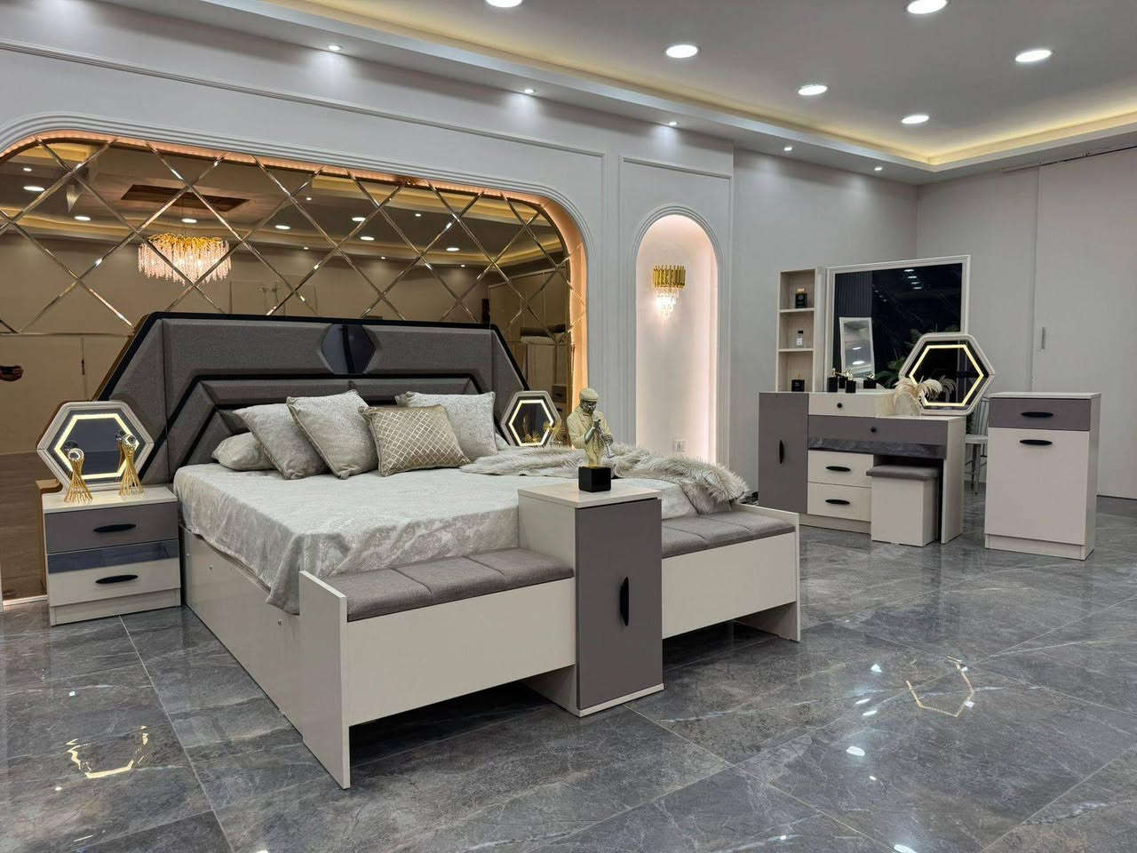 غرف نوم تركيه جدد اااقساط وتوصيل مجاني


**إذا كنت صاحب هذا الإعلان وتريد حذفه لأي سبب، رجاءا أرسل رسالة إلى الدعم الفني**