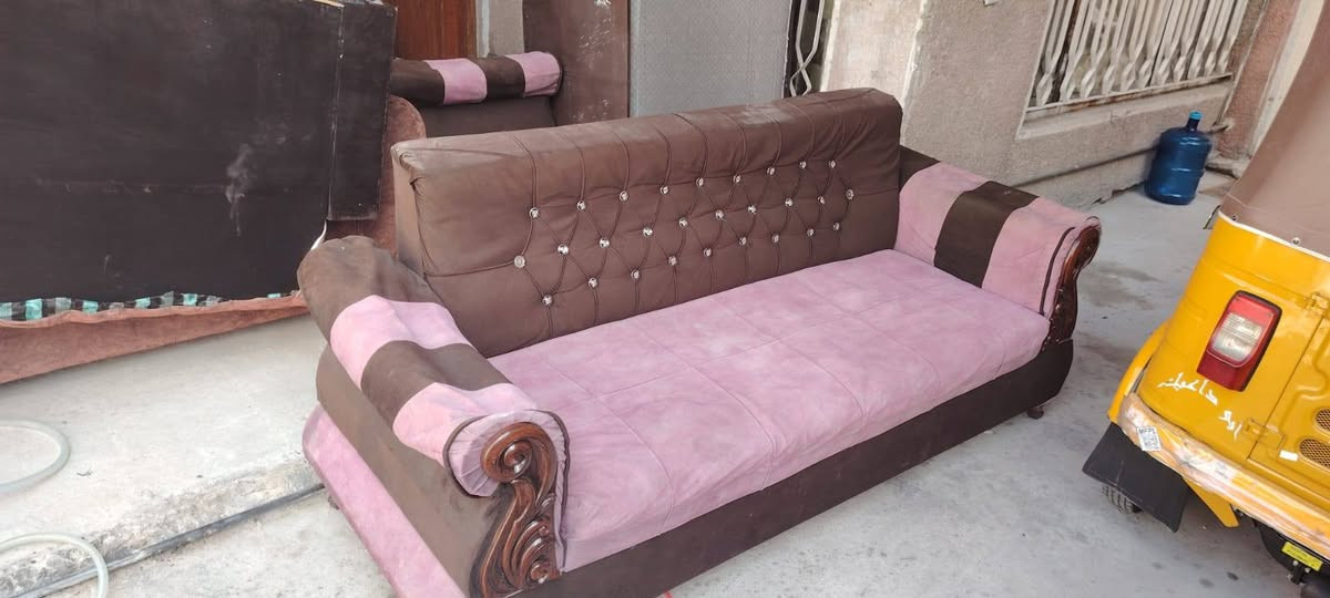 تخم للبيع السعر 125مكاني حي الخطيب قرب أسواق تفاحه ***********
