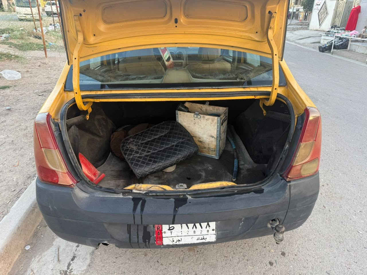 سلام عليكم شباب رينو مديل ١٠ كير ومحرك مكفول تخم تاير جديد صدر امامي خلفي جديد تحويل مباشر سعر ٢٥ وبيه مجال قليل رقم هاتف *********** مكاني بغداد جسر  اديالئ القديم
