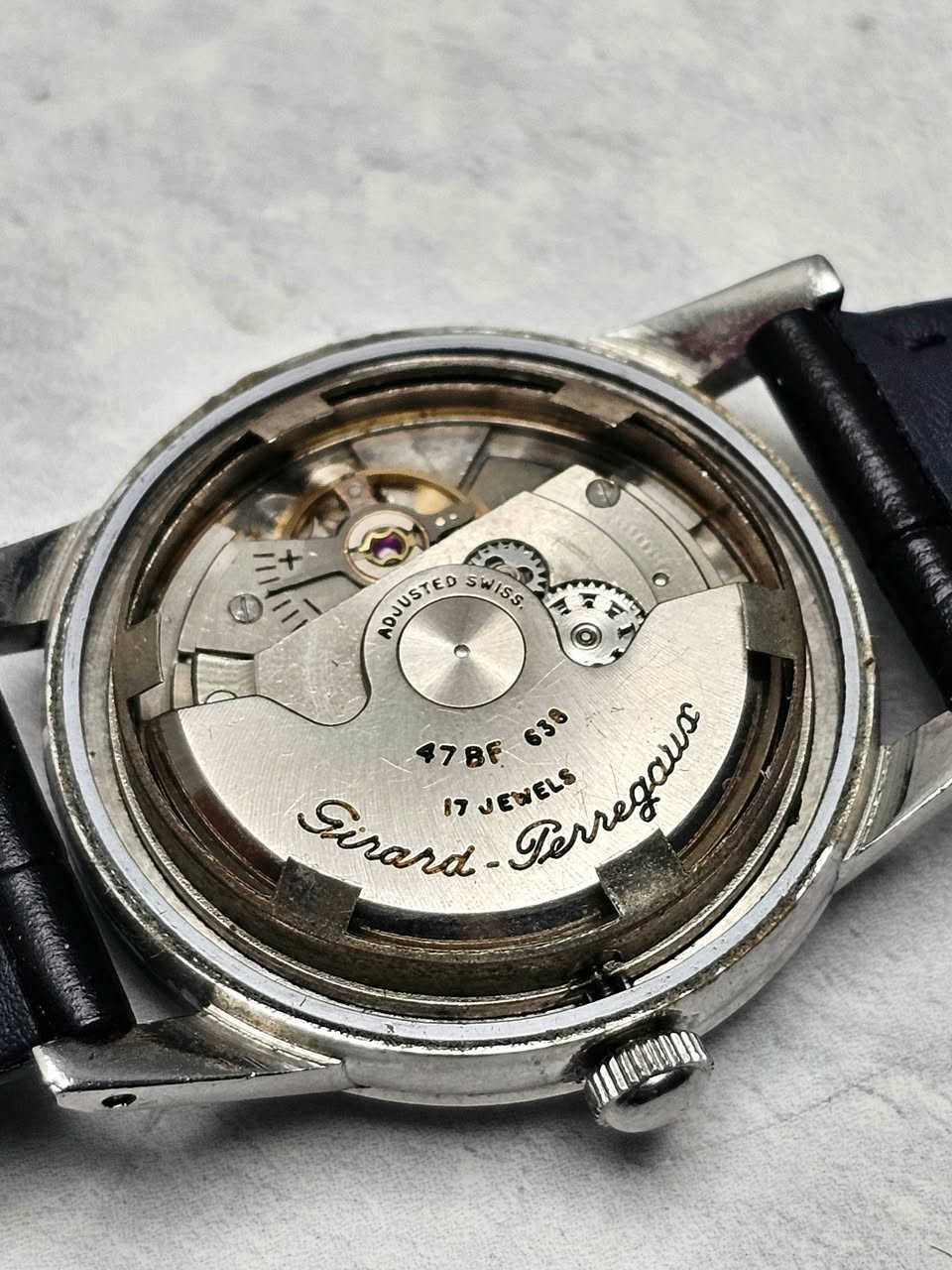 العريقة جيرارد بيريغو 
قطر 33 
اوتوماتيك 17 جوهرة 
سير بوك مستبدل

500 دولار


**إذا كنت صاحب هذا الإعلان وتريد حذفه لأي سبب، رجاءا أرسل رسالة إلى الدعم الفني**