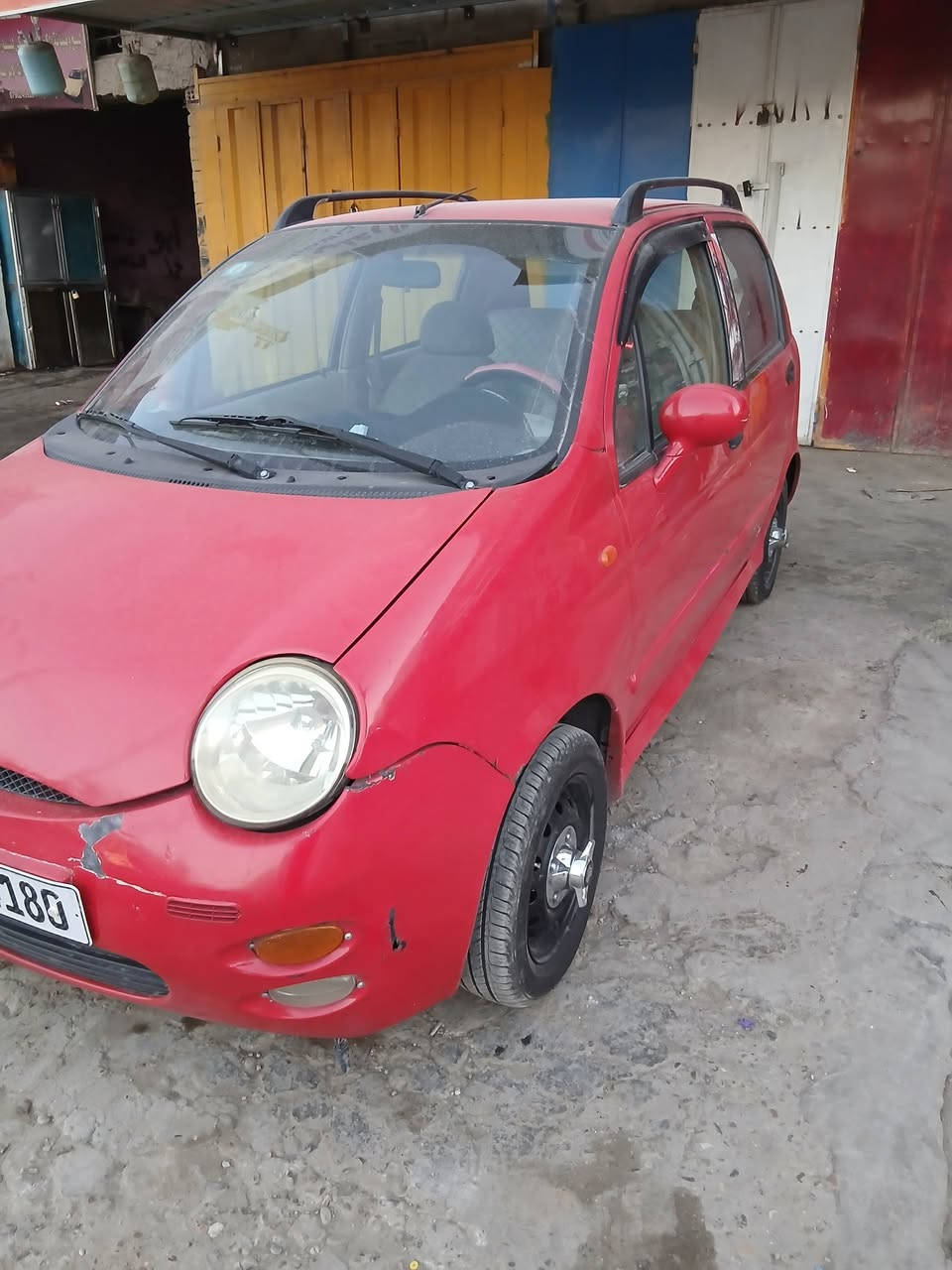 السيارة موديل ٢٠١٣ بسمي السنوية الى ٢٠٣١ الهزة الشهر ٣ من هاي السنة السيارة جاهزة تبريد وصظر وتبريد كلها جاهزة السعر ٢٥ كير عادي ***********
