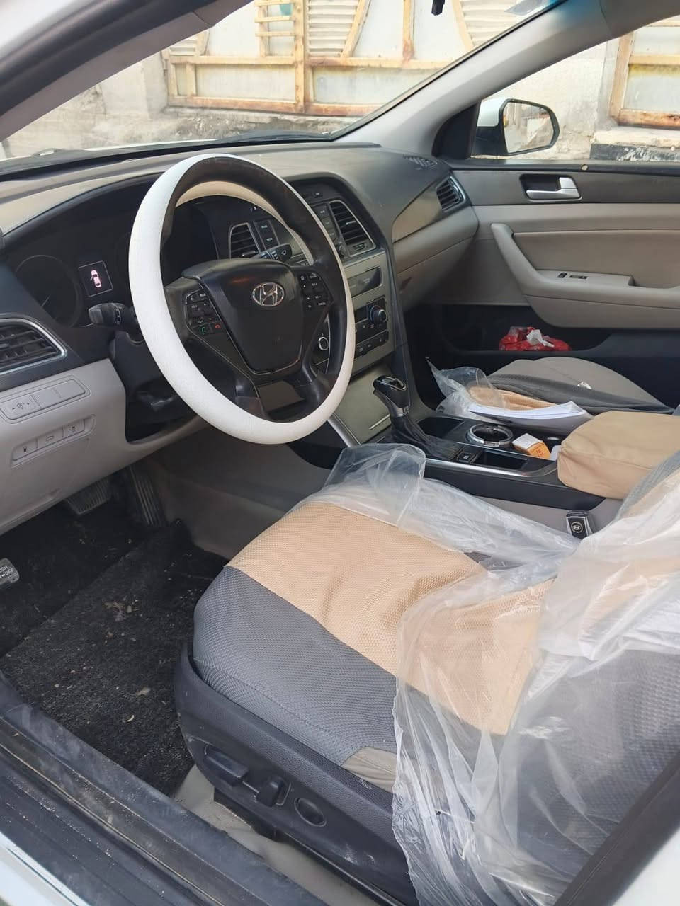 سلام عليكم شباب للبيع سوناته موديل 15 السعر 107او بيه مجال تفاصيل السياره اتصال علا الرقم *********** علمن السياره باسمي تحويل ثاني يوم عنوان البصره
