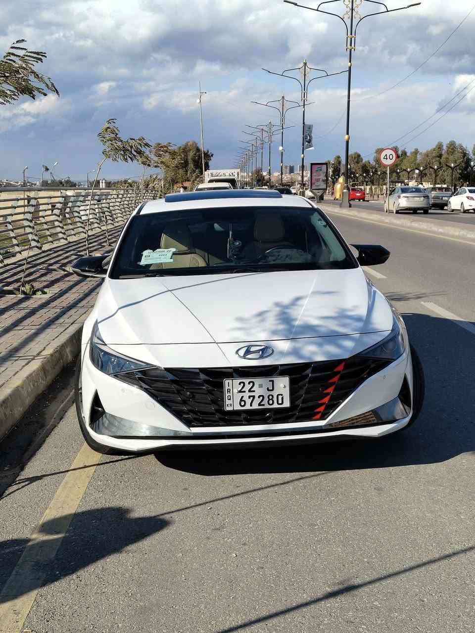 السلام عليكم
 النترا 2021 وارد خليجي كوبون بانزين سيارة باسمي سنويه جديدة هزة جديدة سيارة فول مواصفات واحد على واحد ماشيه 65
ضررها طخه خفيفه بين البابين النفر 
موقع السيارة موصل ايسر حي البلديات
للتواصل والاستفسار الاتصال على الرقم***********
