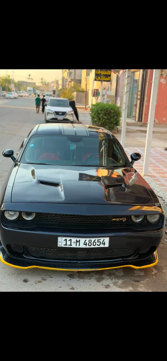 جالنجر موديل ٢٠١٢  (( 3500 SXT )) رقم بغداد بأسمي كير ومكينه وتبريد جاهزه حادثها باب عكس السايق و بالعراق جاملغ خلفي سياره مصبوغه حزام صبغ جديد لحد الآن مامبولشه مكاني حله ت *********** السعر ٩٧
