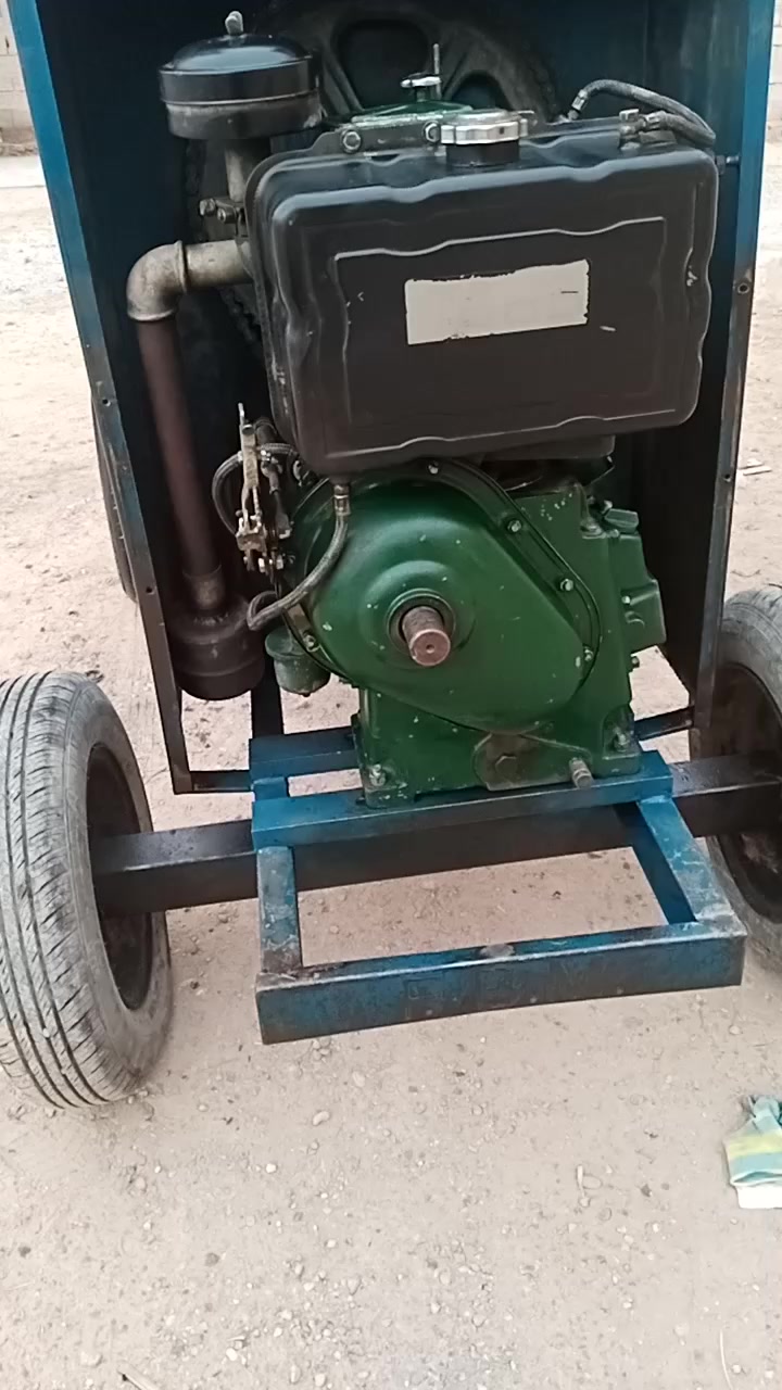 السلام عليكم خباطه للبيع لبناني باب أول مستخدمه قليل مكفوله من كلشي السعر (مليونين و 100) السكن (الرمادي) التواصل ع هاذه الرقم *********** واتساب
