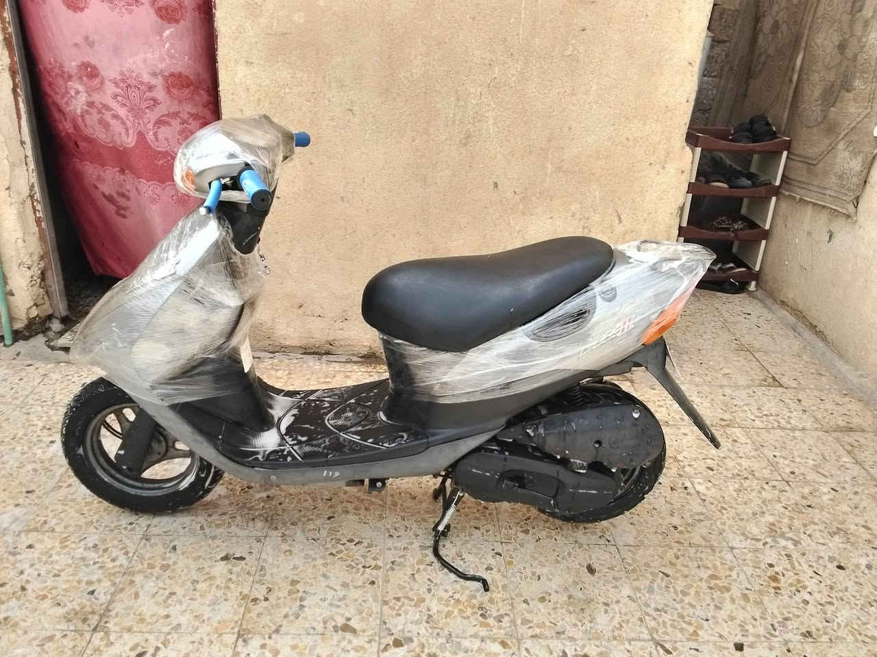 السلام عليكم دراجه سازوكي للبيع مكفوله كفاله عامه شغاله كله مكاني العماره حي الشهداء  325بيها مجال رقم الهاتف ***********
