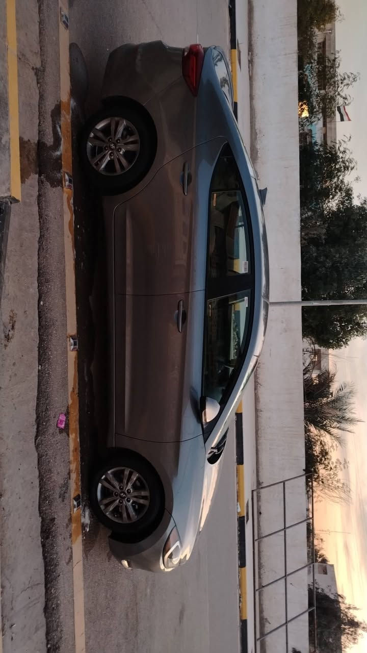 سلام عليكم النترا 2018 رقم أربيل جديد تحويل او وكالة مكينة 200 السيارة بيهة اربع أصابع بارد بخشم الجاملغ الأيمن والباقي كفالة السيار شاشة جبيرة تحكم جهتين رادار جانبي اعدة البصمة و الفتحة سعر السياره 132 وبيهة مجال الاستفسار عل الرقم ***********
***********👍
