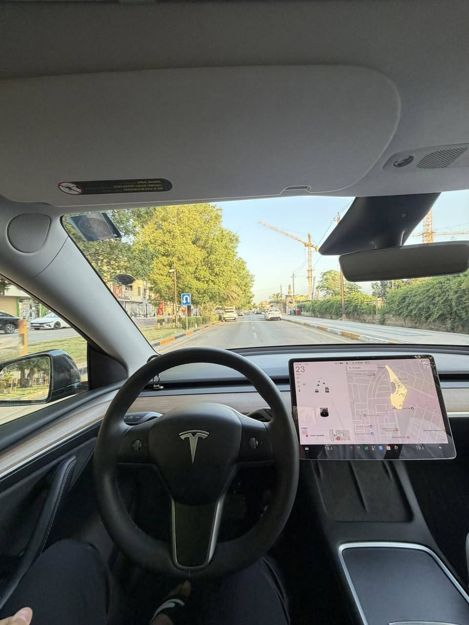 TESLA MODEL Y 
DUAL MOTOR LONG RANGE 2023
تسلا واي لونك رينج دبل ماطور 

كامرات 360 
اوتو بايلوت 
حساسات 360 
معروفه مواصفاته
بدون صبغ ( باب خلفي مبدل اصلي نفس اللون)

السعر22،750$ 
وبيه مجال بسيط 
***********
***********
