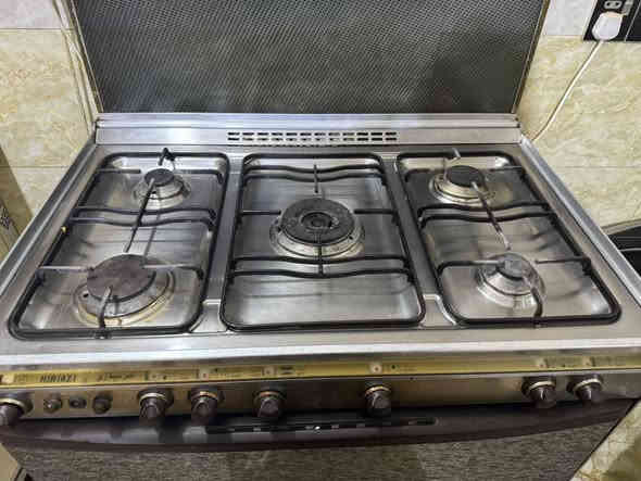 من رخصة الادمن ....طباخ كريازي الباب الاول بحالة جيدة نظيف السعر 150وبيه مجال للاتصال ***********
