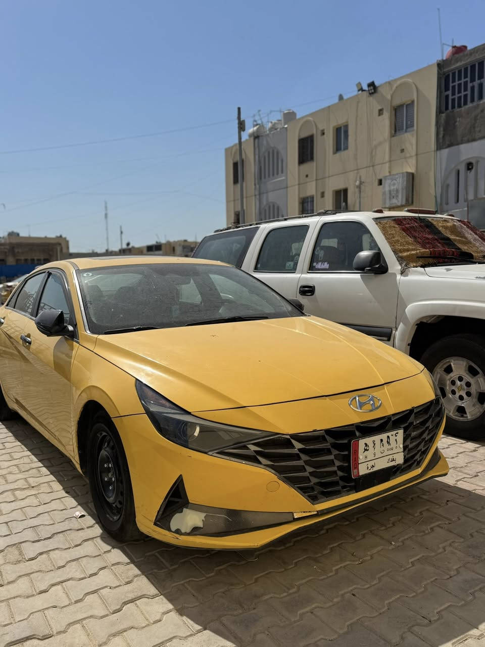 السلام عليكم للبيع النترا موديل 2021 وارد امريكي سيارة فول مواصفات 1/1 فتحة محرك 2000 دوش حادثة فقط جاملغ الخلفي مال سائق وسيارة بيه تلحيضات بسيطة فقط ويل عادي سيارة مال جناي السعر 130 وبيه مجال للشراي للستفسار ***********
