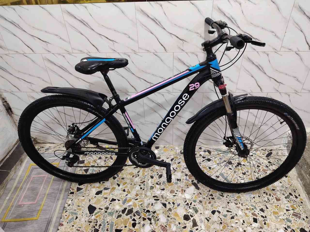 سلام عليكم بايسكل للبيع حجم29 بايسكل نضيف قليل الاستخدام مستعجل على بيعتة السعر خاص مكاني بغداد الدورة ابو دشير.


**إذا كنت صاحب هذا الإعلان وتريد حذفه لأي سبب، رجاءا أرسل رسالة إلى الدعم الفني**