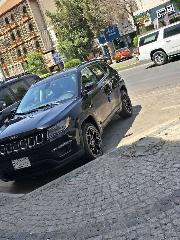 جيب  كومباس ٢٠١٧ فول مواصفات عدا الفتحه كير مكينه جدد صدر امامي خلفي جديد مكينه ٤ سلندر ٢٤٠٠ بيها صبغ بنيد فقط بدون دواخل ماشيه ١٠٤ الف شاشه جبيره فور ويل حساسات تحكمات ستيرن كامره جلد كشنات كهرباء صندوك كهرباء سستم صوت + دمام بلادي  دبل كير  مكينه كير  صدر امامي خلفي جديد للبيع او المراوس *********** بغداد, العراق
