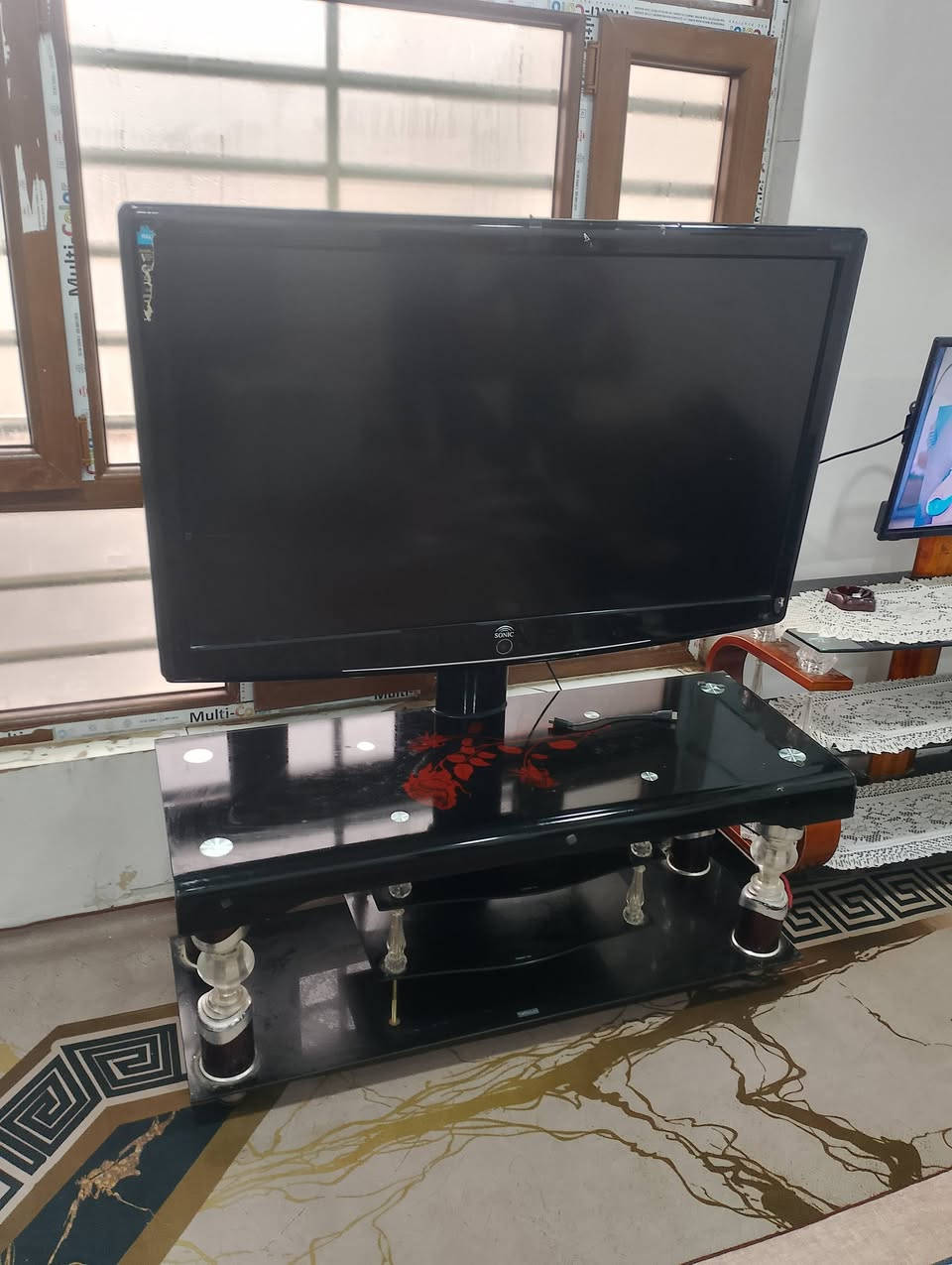 بلازمه مع ميز  نوع Sonic
حجم 50 للبيع بيها نقطه زغيره مامثأره صارلها 10سنوات هاي النقطه
كركوك حي العسكري ***********
السعر 100 بيها مجال بسيط
