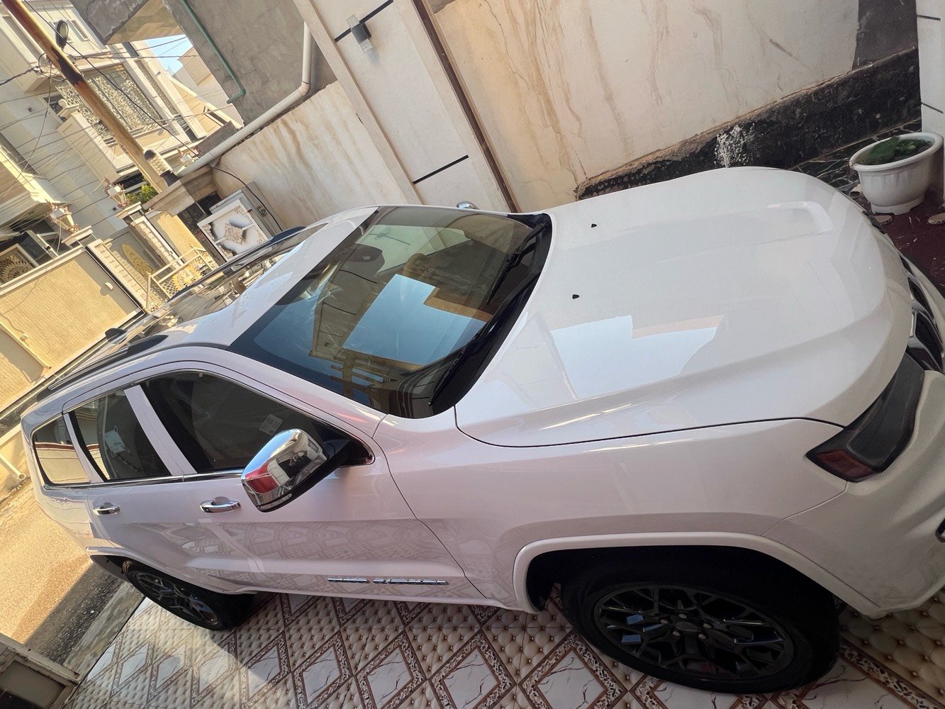 سلام عليكم اخوان 
وينهم جناية الجديد 
جيب 2018
أمريكي كلين تايتل كفاله عامه بيهه سونارين 
فول موصفات لمتدد 1/1 
رقم بغداد ماشيه 71الف 

رقم الهاتف استفسار ***********