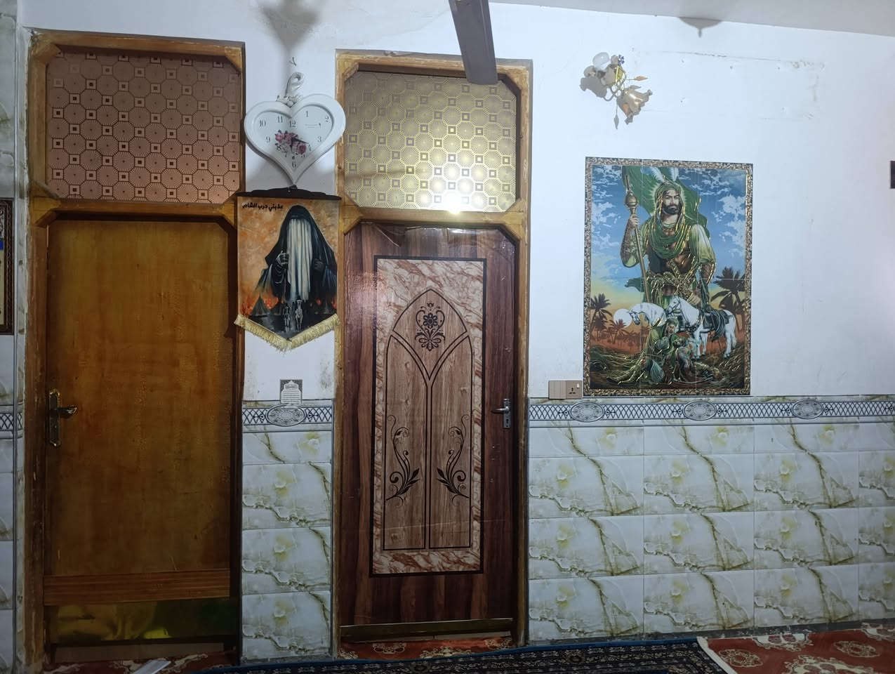 بيت للبيع بنزلت زامل الجاسميه البيت يتكون من غرفتين وستقبال ٦*٤ وهول ٧*٤ ومطبخ وصحيات خارجية مساحة البيت ١٨٠ متر السعر ٣٥ وبي مجال ***********
