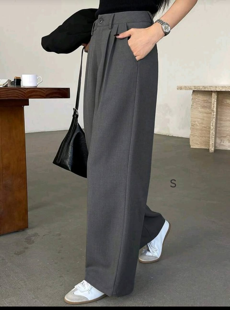 ملابسنا الفاخرة ✨
مزيج راقٍ بين الأناقة والراحة لتكوني دائماً بإطلالة مميزة.
أسعارنا مناسبة وثابتة للجميع 🤍
يتوفر توصيل إلى كافة المحافظات بـ 5,000 دينار فقط 🚚
وداخل بسمايه الف


**إذا كنت صاحب هذا الإعلان وتريد حذفه لأي سبب، رجاءا أرسل رسالة إلى الدعم الفني**