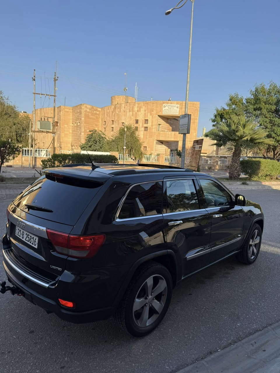 البيع جيب موديل 2011 لمتد فول فول سعر مناسب 162$ بنورما كشن جلد دمام سياره بي خشم بونيد صبغ بدون اي دواخل و بي مكان شبر كارت رقم جديد محرك 6 سلندر مكاني كركوك ***********/////***********
