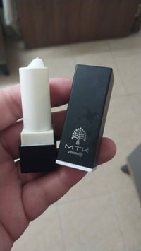 مستحضرات تجميل • أسعار مناسبة • قطعة وقطعتين