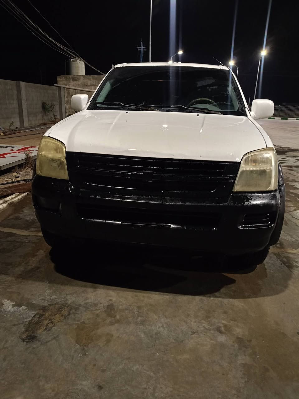 ياالله سياره شوفرليت  لوف مزاد وزاره الداخليه موديل ٢٠٠٥صبغ عام باقي كله بلادي مكينه كير  فور ويل يشتغل تبريد حداديه كهربايات كله ويا سويج دوشمه ارضيه وكشنات  السعر ٦٠ العنوان واسط كوت***********
