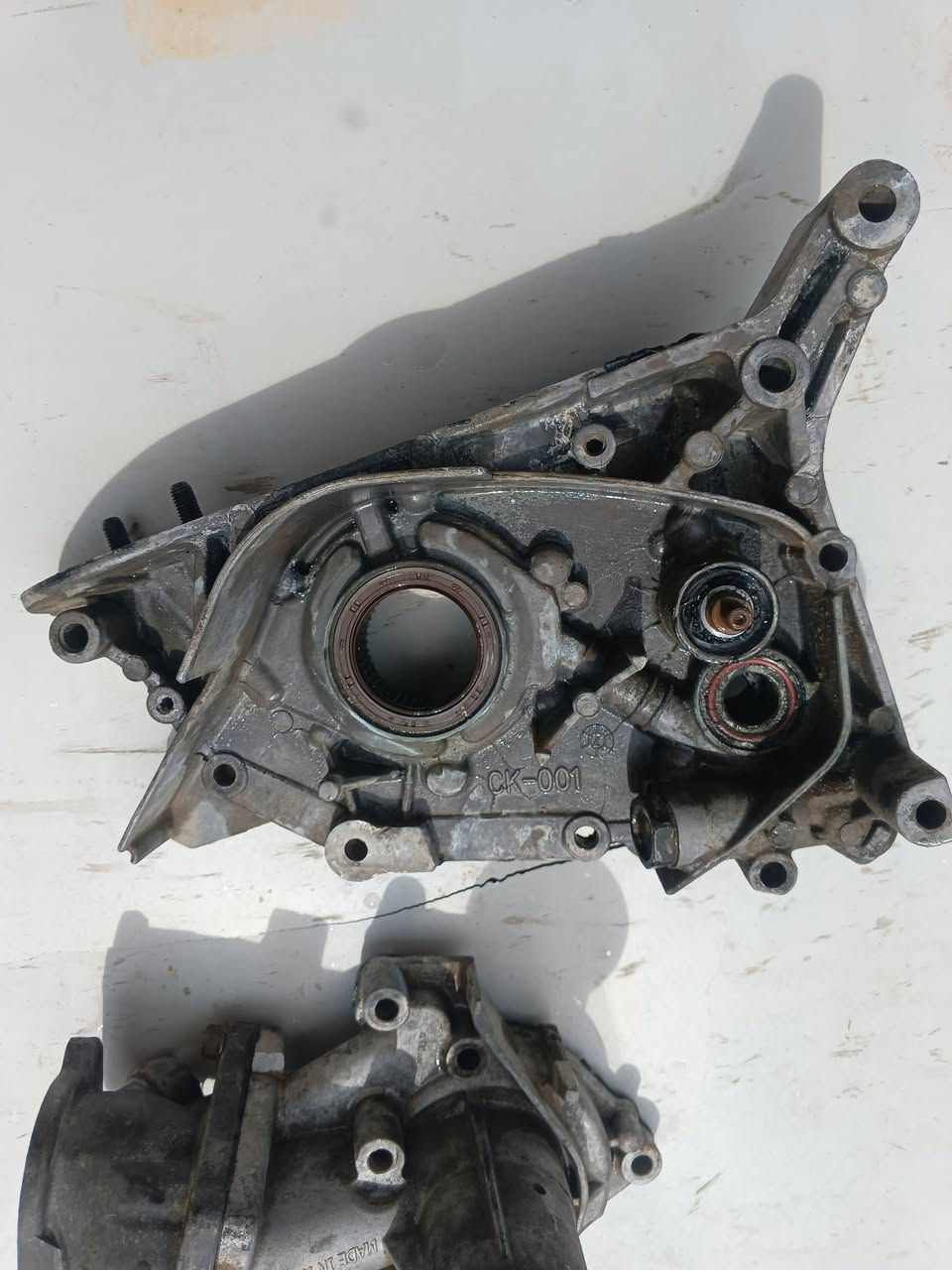 السلام عليكم واتر بم جديد بس فحصنا بي كوري اصلي + اويل بم حاويه بس صارله فتره متروك للبيع للاستفسار ***********
