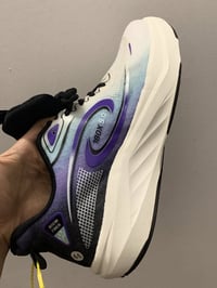 حذاء رياضي • مقاس 44 • كولتي يخبل