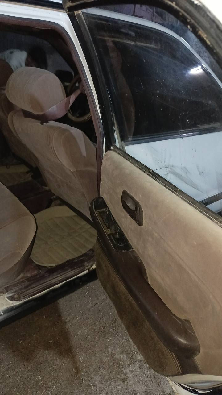 كرسته  كصيف تيويوتا نضيفه معمره جديد مديل 91سياره حلوه وجاهزه رقمه نجف انكليزي مشروع وطني راعيه ابو الخصيب تريد تحويل وكاله بكفك  نقصه بس تبريد سعره 50$وبيه مجال رقمي ***********
*********** البصرة, العراق
