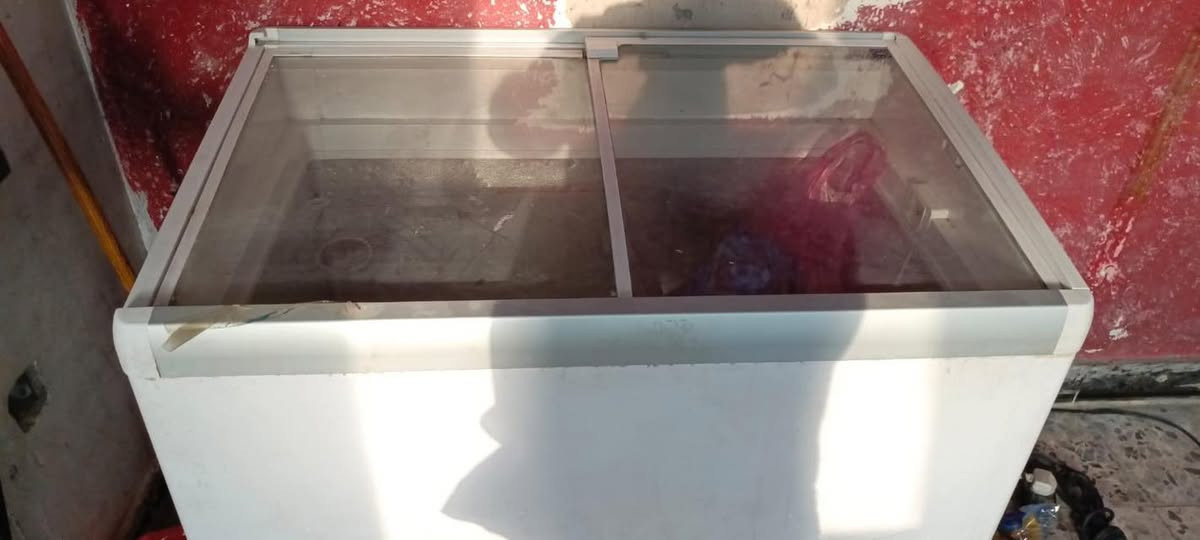 ثنينهم ب٣٠٠ الف قفل  فقط وحده منهم مروحه متشتغل
ابيعهن ثنينهن مابيع وحده  عنوان بغداد كراده ***********
