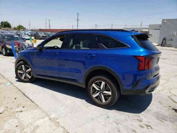 السلام عليكم..كيا سورنتو 2022 لون ازرق بحري حادثها بالدعاميه بدون اي قطعه تبديل السياره كلها بلادي + خسفه اباب السايق السياره كلها ليبل واحد  رقم جديد بغداد السنويه لغايه 2029 بأسمي بدون مراوس
تشغيل بصمه .بصمه أبواب وترحيب اناره باليدات  
محرك 2500تيربو
7راكب .Vip كشنات منفصل 
كشنات جلد تدفئه امامي وخلفي كشن السايق كهربائي
كامره دواره +كامره مانع صدمات + توقف عند الرجوع 
شاشه كبيره ابل كار بلي 
تحديد مسار وسياقه ذاتيه 
شاحن لاسلكي + 4 انظمه قياده 
سايد بريك دكمه + فول تحكم ستيرن +نزول منحدرات 
تشغيل عن بعد لد زنون ابيض عالي ناصي + اشاير بالمري باب الصندوق كهربائي
كلين بدون اي قطعه صبغ او تبديل 
مواصفات EX
بجم كبس 
تبريد شركه قطعتين 
ماء الراديتر شركه 
كلها ع وضع الشركه 
ماشيه 33 الف ونص حقيقي 
السعر 275 وبيها مجال بسيط للإستفسار الاتصال ع الرقم 
***********
