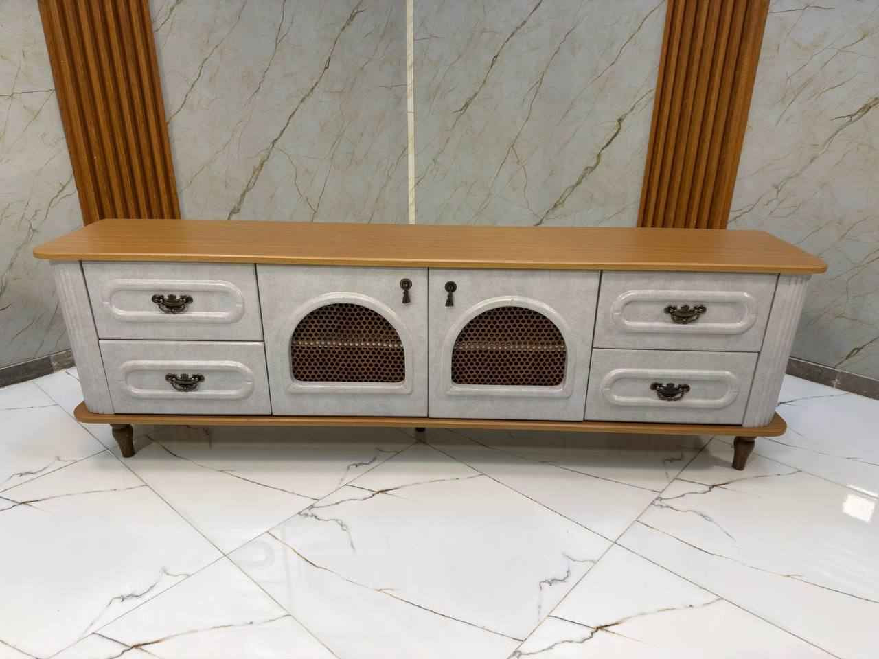 ميز بلازما قياس 180 سم  
ارتفاع 50 سم 
عمق 40 سم بغداد, العراق


**إذا كنت صاحب هذا الإعلان وتريد حذفه لأي سبب، رجاءا أرسل رسالة إلى الدعم الفني**