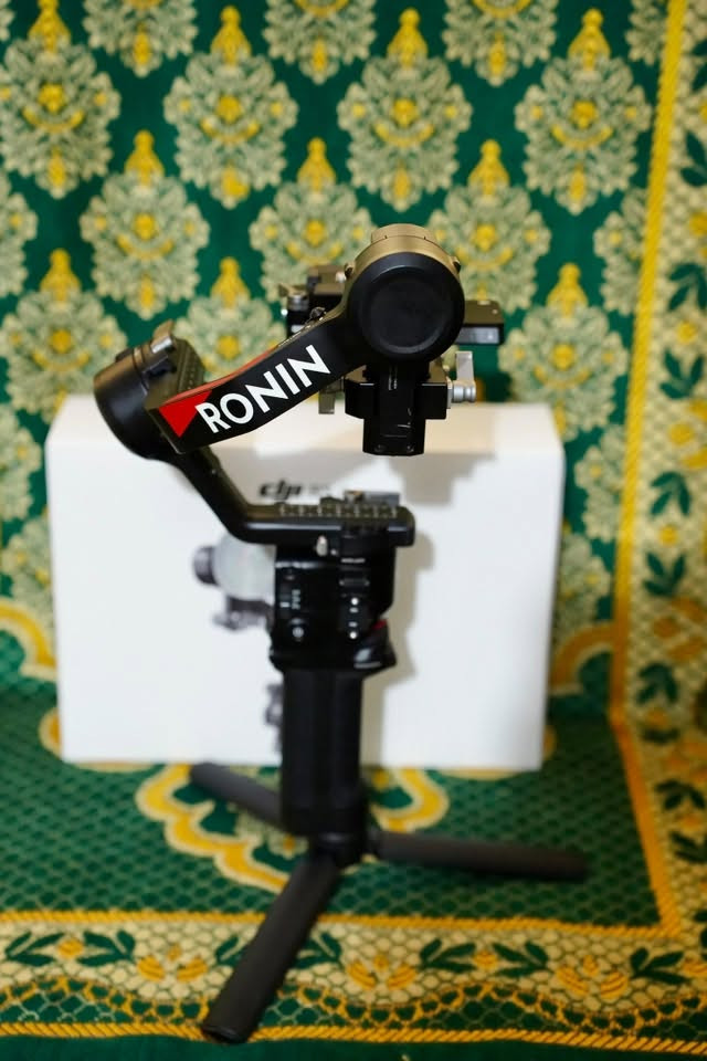 رونن dji 4 جديد مستخدم شهر واحد السعر قوي وبي مجال للتواصل خاص ***********
