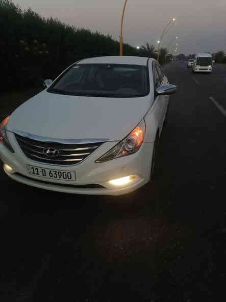 سلام عليكم بسبب الوعود الكاذبه اعيد النشر 
من رخصه الادمن هونداي سوناتا خليجي موديل 2012 للبيع بيه قطعتين جاملغ خلفي وجاملغ امامي تبديل والباقي كفاله مواصفات السيارة مكينه 2400 دوش المرغوب تبريد قطعتين اشاير بالمري +شفط تحكم ستيرن جهتين حساسات خلفيه ٤ فتح وقفل ع عالريمونت وتايرات اماميه جديد و فيتبم وطوافه جديده فلتر بانزين بخاخات ومجول كله جديد بطاريه جديده ادامه كامله السياره خير من الله بالنسبه ل اخواته تعجبك اهلا وسهلا ماتعجبك اعبر المنشور وانشالله تحصل الأفضل للاستفسار *********** وخادم السعر ب115وبيه مجال

