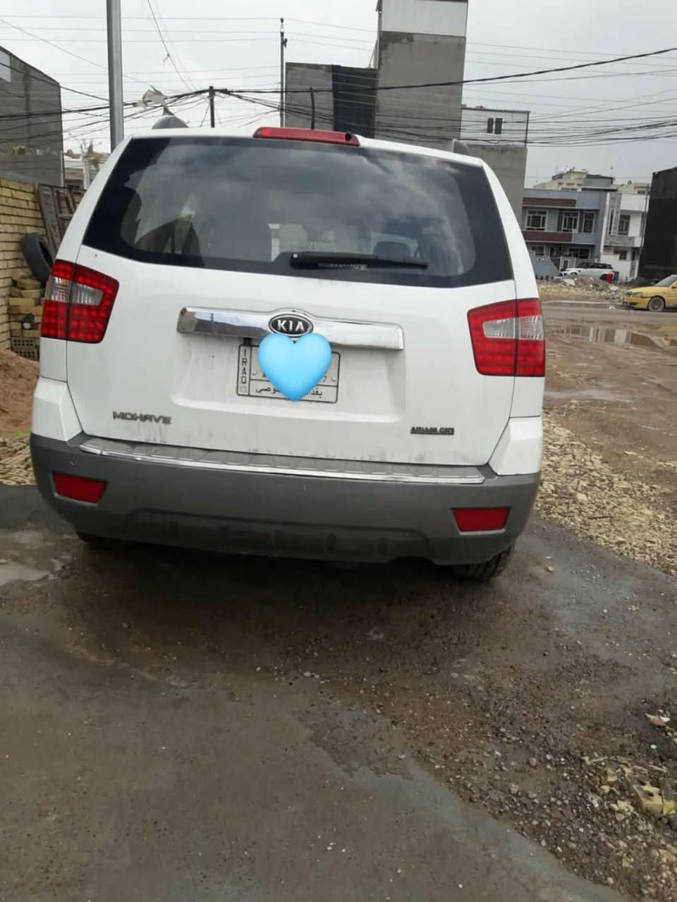 السلام عليكم ماهافي موديل، 2011خليجي،قطعتين صبغ جاملغ اليمنى  خلف السائق  خدوش فقط السيارة فور ويل اشيار بل مري 7راكب 3قطع تبريد السيارة جاهزة من كل النواحي السعر خاص غير متواجد ع فيس المكان بغداد  رقم الهاتف ***********واتساب📞 رقم صاحب السيارة
