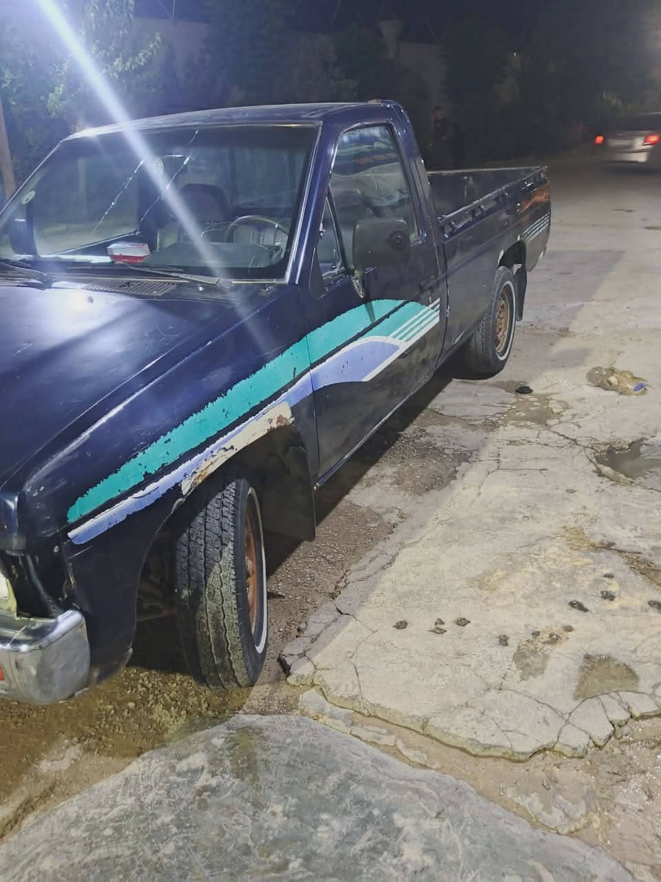 بس ب 4500$ 🔥🔥
البيكاب الاكابر للناس الاكابر 😎 🔥 
🚗 للبيع: بيك آب نيسان – موديل1995 تسجيل لل2000
📌 المواصفات: يابانية أصلية– 
🎨 اللون: كحلي(فضي وبنفسجي) غطاء كحل) 
📏 المسافة المقطوعة: 483,000 كم

✅ المواصفات والوصف:
• محرك– 4 سلندر – قير عادي – اقتصادي وقوي .. جبار 
• مواصفات ياباني أصلي من الوكالة
• هيكل وكالة ودهان أصلي بالكامل  نظيف جداً – بدون حوادث
• مكيف هواء بارد جداً 
• داخلية نظيفة جداً – مقاعد جلد بحالة الوكالة فرش جديد 
. دواليب جديدة الأربعة تاريخ 2025 مامشي عليهم1000
• ممشى قليل جداً (483 ألف كم) – كأنها جديدة.. لأن استخدام منزلي وليس عمل تحت أيدينا👍🏻
• صيانة دورية
• أوراق كاملة وفحص ساري – جاهزة للنقل فوراً

🔥 سيارة نادرة بالممشى لأن أستخدام شخصي.. وضمان ماكينة +قير+شاصية 
لا يوجد حوادث نهائيا
 خالي برا جوا بخ وكالة 
للجادين التواصل ماسنجر 🔥 
تابعونا لتستفيديو من كلشي نزل و رح ينزل بأفضل الأسعار 🔥 
تابعو قناة AT CAR لتستفيدو  جميع انواع سيارات و بأفضل الاسعار 🌹https://whatsapp.com/channel/0029VbBmKXc3wtb8aARjL70m
و حابب تعرض سيارتك عنا تواصل معنا ماسنجر 🌹


**إذا كنت صاحب هذا الإعلان وتريد حذفه لأي سبب، رجاءا أرسل رسالة إلى الدعم الفني**