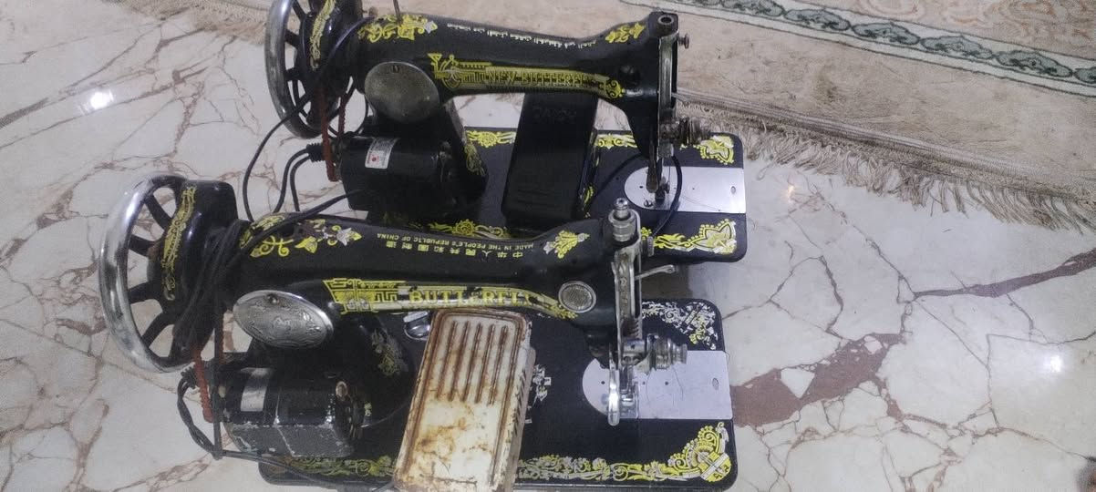 2مكاين خياطه فراشه يشتغلن ب50 ابعهن ثنينهن شلع ***********
