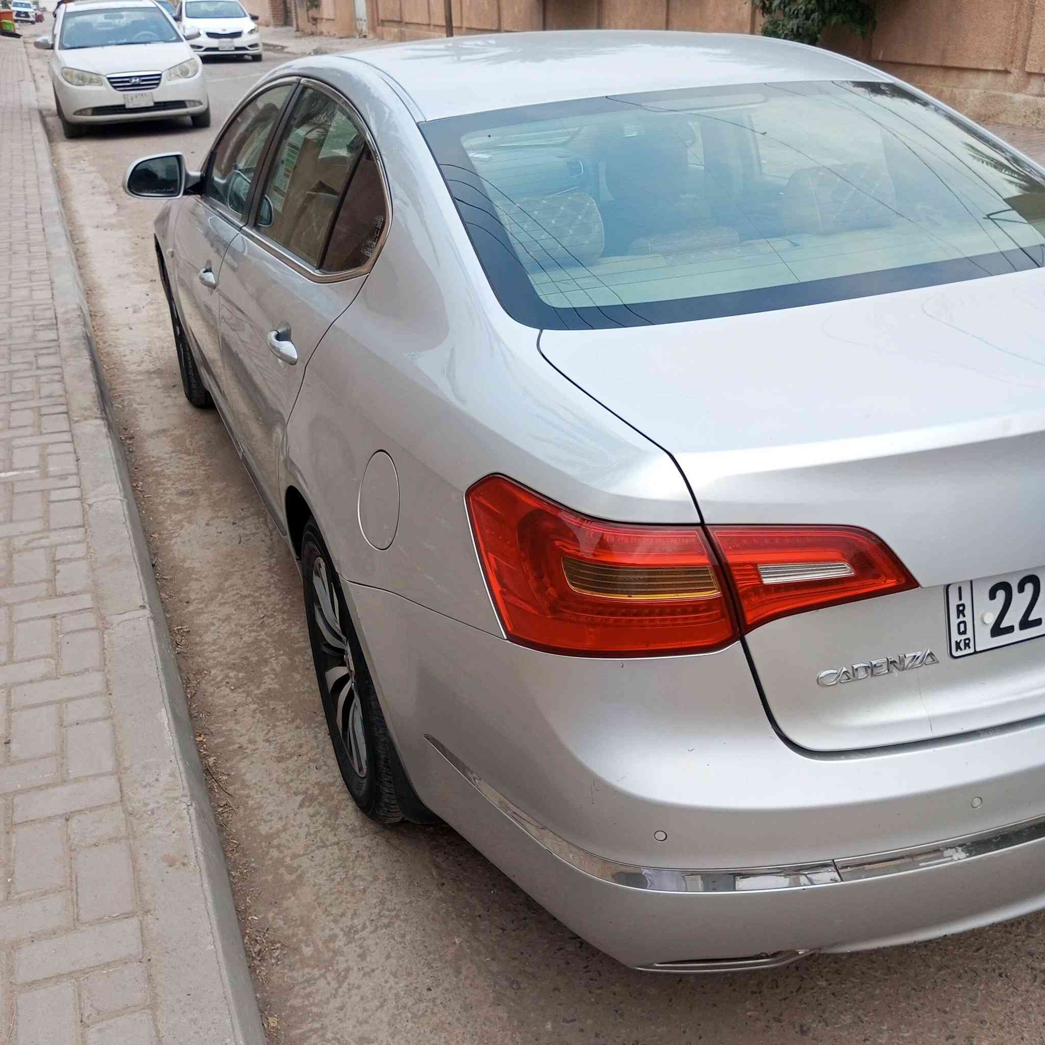 كاتنزه 13اربيل رقم دولي تحويل مباشر بيه شخط بجمالغ الخلفي بدون معجون السعر 115 مكان  صلاح الدين بلد قرب السيد محمد ع السلام استفسار ***********
