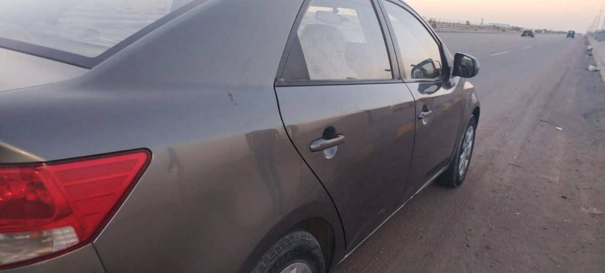 سيراتو 2013 الشكل القديم خليجي مكفول ما عدا الجاملغ المامي بجهت السايق مبدل باسمي مشروع وطني السعر 100وبيها مجال الرقم ***********
