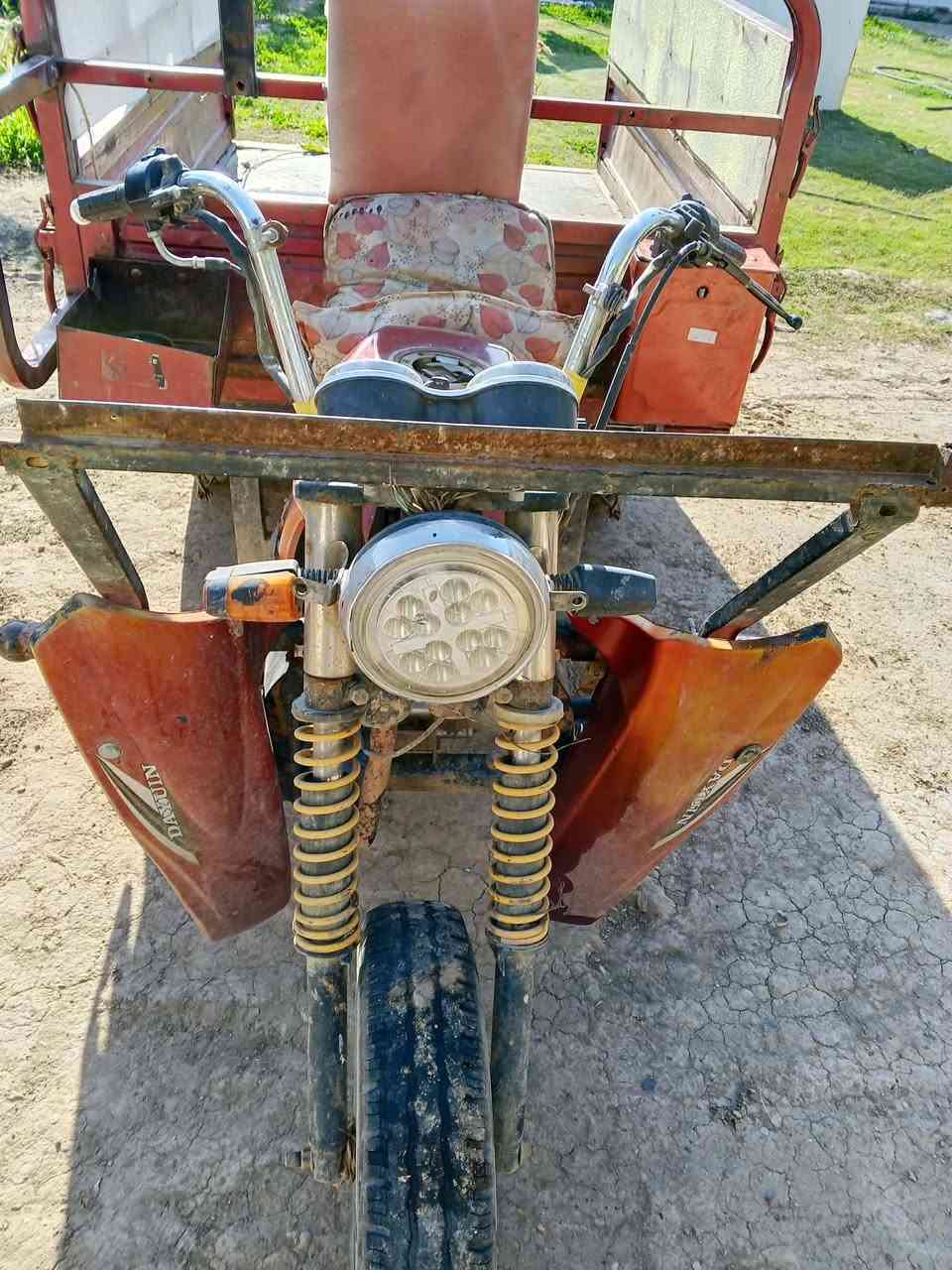 اسلام عليكم ستوته دايوان للبيع مكينه جديده شادينه مكفوله السعر 850بيه مجال قليل للستفسار الاتصال علي الرقم ***********
