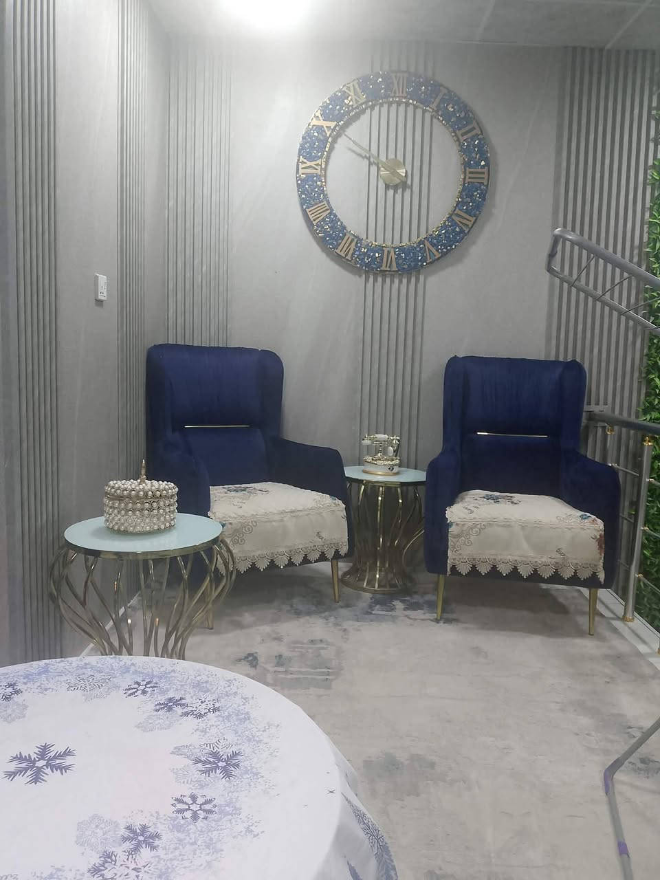 السلام عليكم 
تخم ٨مقاعد للبيع 
يتحول سرير  جديد كلش


**إذا كنت صاحب هذا الإعلان وتريد حذفه لأي سبب، رجاءا أرسل رسالة إلى الدعم الفني**