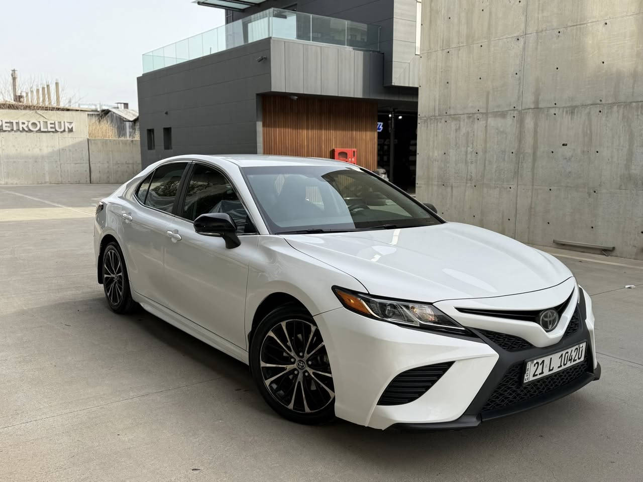 ﷽

‏‎ماشاءالله تبارك الرحمن 
للبيع 
تويوتا كامري 
موديل ٢٠١٨ شكل جديد 
*********** 📞 
كلييين تايتل ١٠٠٪؜ 
مواصفات SE فئه سبورت 
محرك ٤ سلندر
كشنات جلد ، كشنات تدفئه ، كشن كهربائي ، شاشه جبير ، رادار ، و بعد هواي مواصفات بيها 
ماشيه فقط ٦٠ ميل 
سياره كفاله عامه من كل شي 
مكاني سليمانيه / 📍 
*********** 📞
