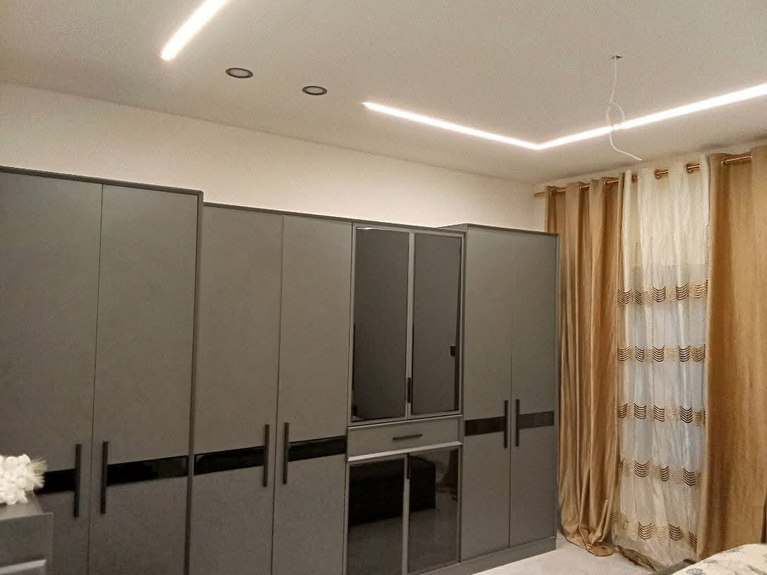 سلام عليكم
بيت للبيع مساحه 200م غرفتين استقبال مطبخ وحوش وحديقه ومطبخ حار بيت صفر
العنوان اسرى مفقودين قرب دائره كهرباء
للحجز والاستفسار ***********
