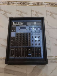 جهاز جديد مستخدم سبوع فقط سعره 800 وبي مجال  07705690432