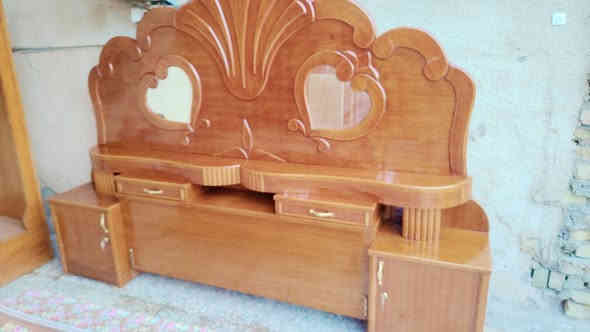 غرفة اخشاب صاج داخل وخارج شغل الحلة ظهر جرجوبة 6 بيبان نقص ميز مرايا ب 550 ألف *********** العمارة حي العسكري قرب مدرسة المربد
